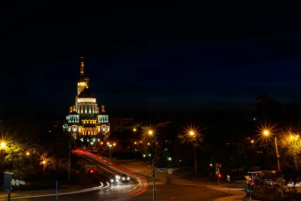 Vista Iluminada Catedral Anunciação Noite Kharkov Ucrânia — Fotografia de Stock