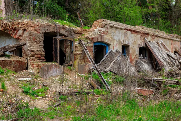 Развалины Разрушенного Здания — стоковое фото