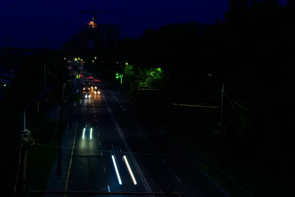 Trilhas Luz Carro Uma Rua Cidade Noite — Fotografia de Stock