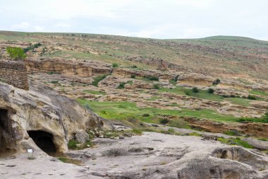 Kafkasya dağlarındaki eski mağara şehri Uplistsikhe, Georgia