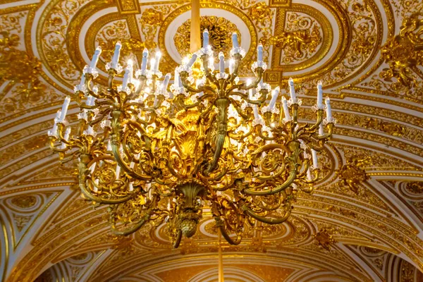 Vintage Classical Chandelier Hanging Ceiling — Stock Photo, Image