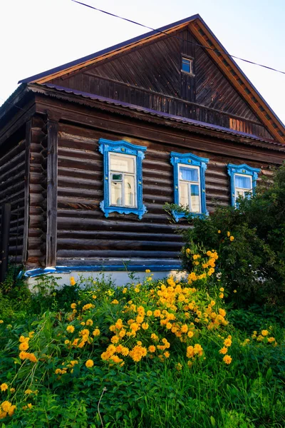 Старый Деревянный Бревенчатый Дом Русской Деревне — стоковое фото