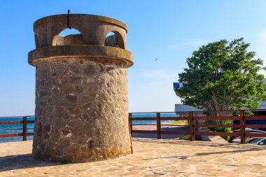 Bulgaristan 'ın Nessebar kentindeki antik taş deniz feneri