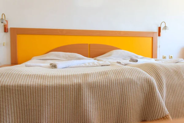 Двоспальне Ліжко Двома Подушками Спальні — стокове фото