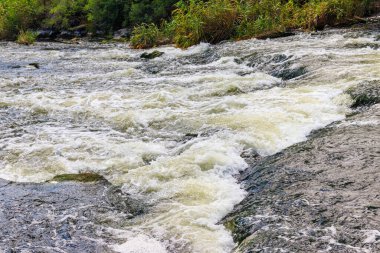 Kryvyi Rih, Ukrayna 'daki Inhulet nehrinde akıntılar
