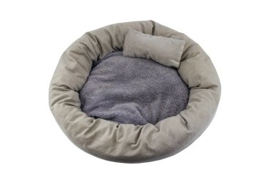 Beyaz arka planda izole edilmiş rahat evcil hayvan yatağı