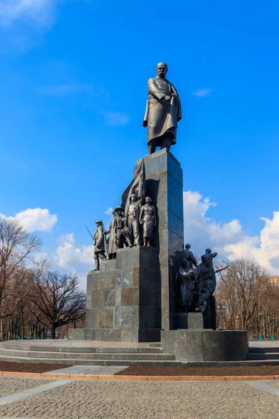 乌克兰哈尔科夫著名的乌克兰诗人塔拉斯 舍甫琴科纪念碑 — 图库照片