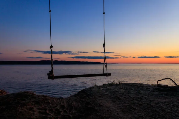 Seilschaukel Ufer Des Dnjepr Der Ukraine Bei Sonnenuntergang — Stockfoto