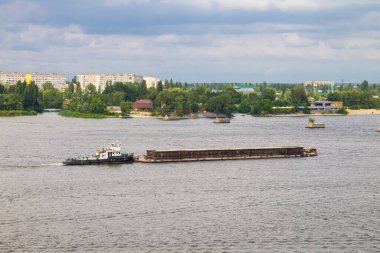 MAVNA Ukrayna Dnieper Nehri üzerinde yüzen