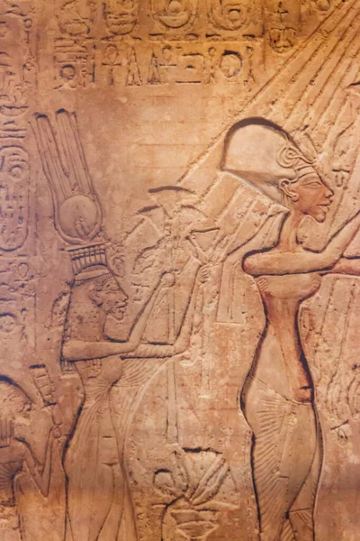 Αρχαία Αιγυπτιακά Έργα Ζωγραφικής Και Ιερογλυφικά Σκαλισμένα Στον Πέτρινο Τοίχο — Φωτογραφία Αρχείου