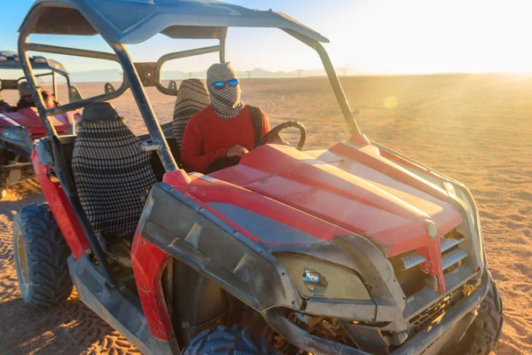 Safari Resa Genom Egyptisk Öken Körning Buggy Bilar — Stockfoto