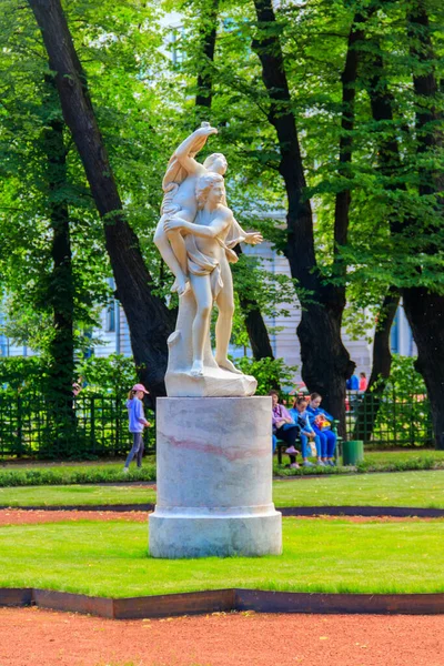 San Petersburgo Rusia Junio 2019 Composición Escultórica Secuestro Mujer Sabina — Foto de Stock