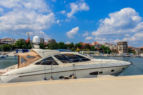Nowoczesny Luksusowy Jacht Porcie Jachtowym Pomorie Bułgaria — Zdjęcie stockowe