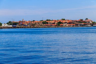 Bulgaristan 'ın eski Nessebar kenti ve Karadeniz manzarası