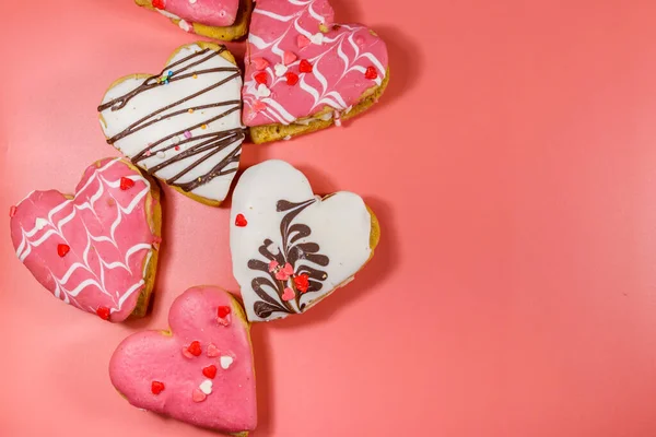 Galletas Forma Corazón Sobre Fondo Rosa Vista Superior Espacio Copia — Foto de Stock