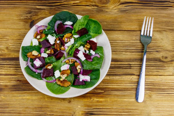 Lekkere Spinazie Salade Met Gekookte Biet Feta Kaas Walnoot Rode — Stockfoto