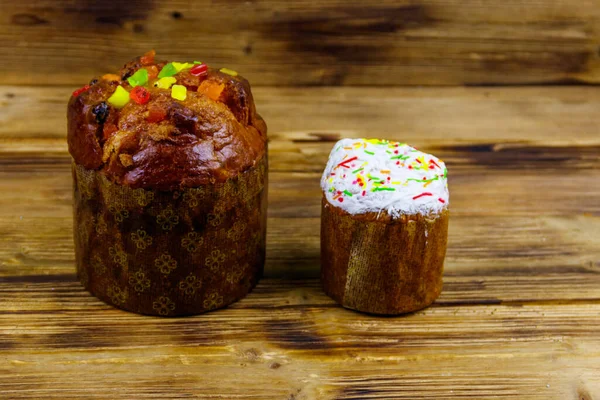 Gâteaux Pâques Sur Une Table Rustique Bois — Photo