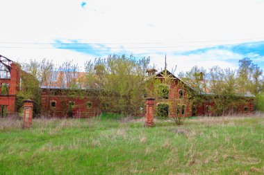 Ukrayna 'nın Kharkiv bölgesindeki Natalyevka emlak kompleksindeki harabeler