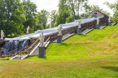 St. Petersburg, Rusya 'daki Peterhof alt parkında 