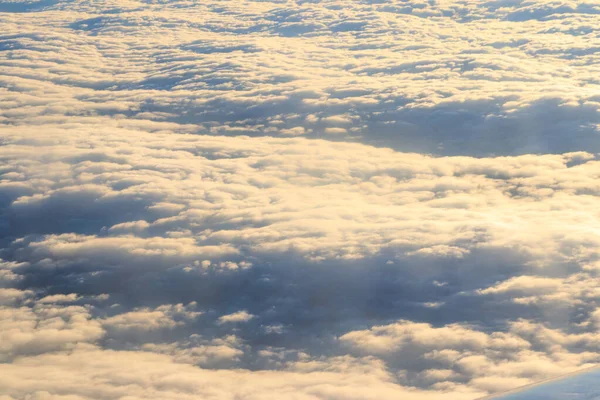 Piękne Białe Chmury Błękitnym Niebie Widok Samolotu — Zdjęcie stockowe
