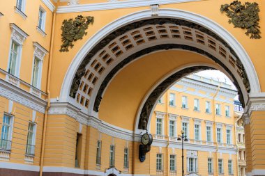 St. Petersburg, Rusya 'daki Saray Meydanı' ndaki Genelkurmay Binası