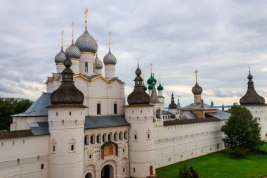 Rostov Kremlin, Rusya 'daki İsa' nın Dirilişi Kilisesi. Rusya 'nın altın yüzüğü
