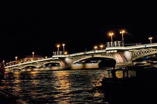 Ponte Anunciação Sobre Rio Neva São Petersburgo Rússia Vista Noturna — Fotografia de Stock