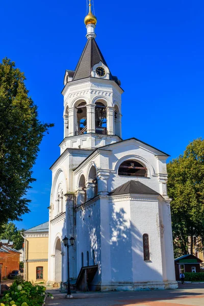 ロシア ウラジーミルにあるテオトコス ネイティヴィティ修道院の鐘楼 — ストック写真