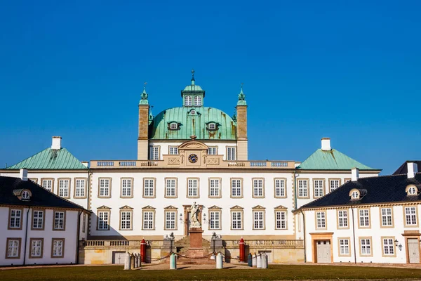 Pałac Fredensborg Danii Wiosenna Jesienna Rezydencja Duńskiej Rodziny Królewskiej — Zdjęcie stockowe