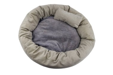 Beyaz arka planda izole edilmiş rahat evcil hayvan yatağı