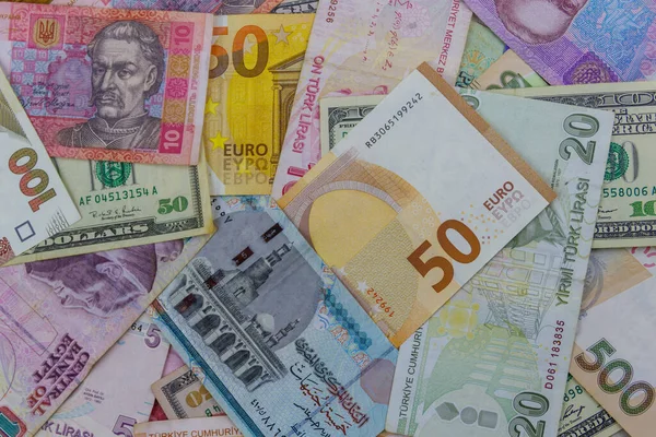 Víceúčelové Pozadí Amerických Dolarů Eur Tureckých Lir Egyptských Liber Ukrajinských — Stock fotografie