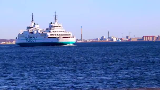 Navegación Ferry Blanco Entre Dinamarca Suecia Estrecho Oresund — Vídeos de Stock