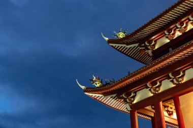 Mazu Tapınağı 'nın gece mimarisi.
