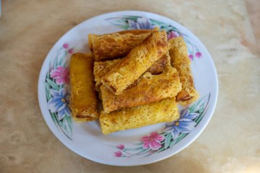 Masada çeşitli Çin yemekleri var.