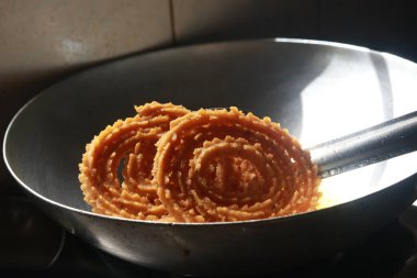Sadece kızarmış Chakali. Geleneksel Chakali. Diwali Gıda
