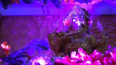 Işıklardaki Lord Ganesha. Hindu Kültür Tanrısı. Kutsandık