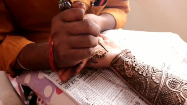 Traditionell Indisk Bröllopskonst Henna Art Mehendi För Brud — Stockvideo