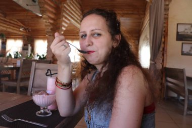 Dondurma yeme zamanı.