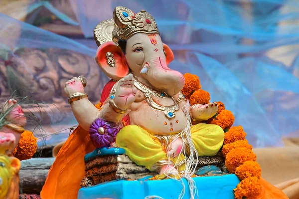 Posąg Lorda Ganesha Średnich Rozmiarów Posąg Świeży Piękny Posąg Główny — Zdjęcie stockowe