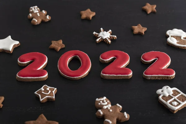 Επιγραφή 2022 Από Μπισκότο Μελόψωμο Χριστούγεννα Bacing Μαύρο Φόντο — Φωτογραφία Αρχείου
