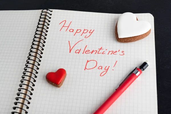 Boodschap Voor Geliefde Gelukkige Valentijnsdag Koekjes Vorm Van Hartjes Rode — Stockfoto