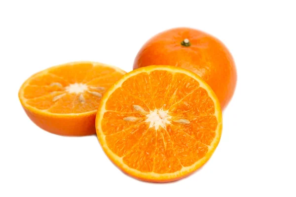 신선하고 오렌지 열매가 차려져 사용을 오렌지 — 스톡 사진