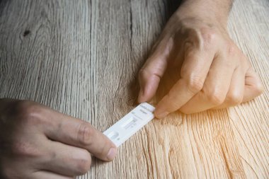 ATK Covid-19 negatif test sonucu kopya alanı arkaplanı ile