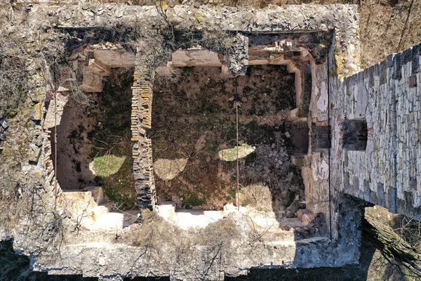 Das Innere Der Dachlosen Kirchenruine Mit Einem Einzigen Turm Von — Stockfoto