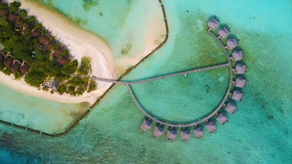 View Drone Bungalow Maldives Houses Semicircle Sandy Coast Small Island — Stock Photo, Image