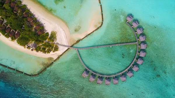 View Drone Bungalow Maldives Houses Semicircle Sandy Coast Small Island — Stock Photo, Image