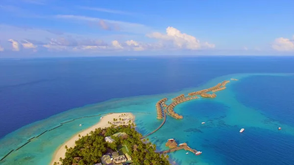 Vista Pájaro Del Exótico Hotel Maldivas Lugar Picante Belleza Romance Imágenes de stock libres de derechos
