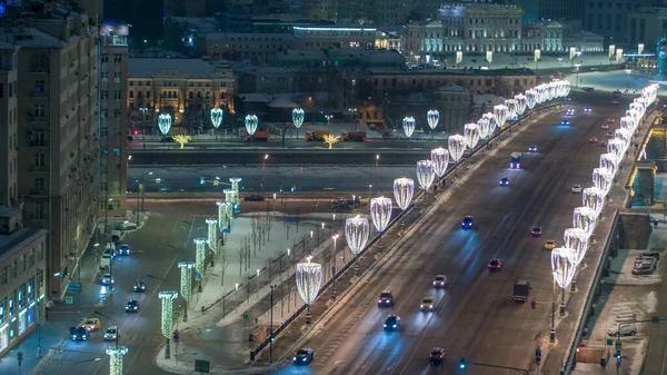 새해를 맞이하기 모스크바는 다리로 장식되어 — 스톡 사진