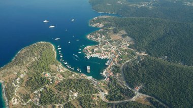 Kefalonia Yunanistan 'ın batısında, İyon Denizi' nde bir adadır.
