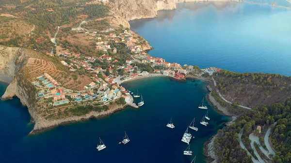 凯法利尼亚是希腊大陆以西爱奥尼亚海的一个岛屿 — 图库照片
